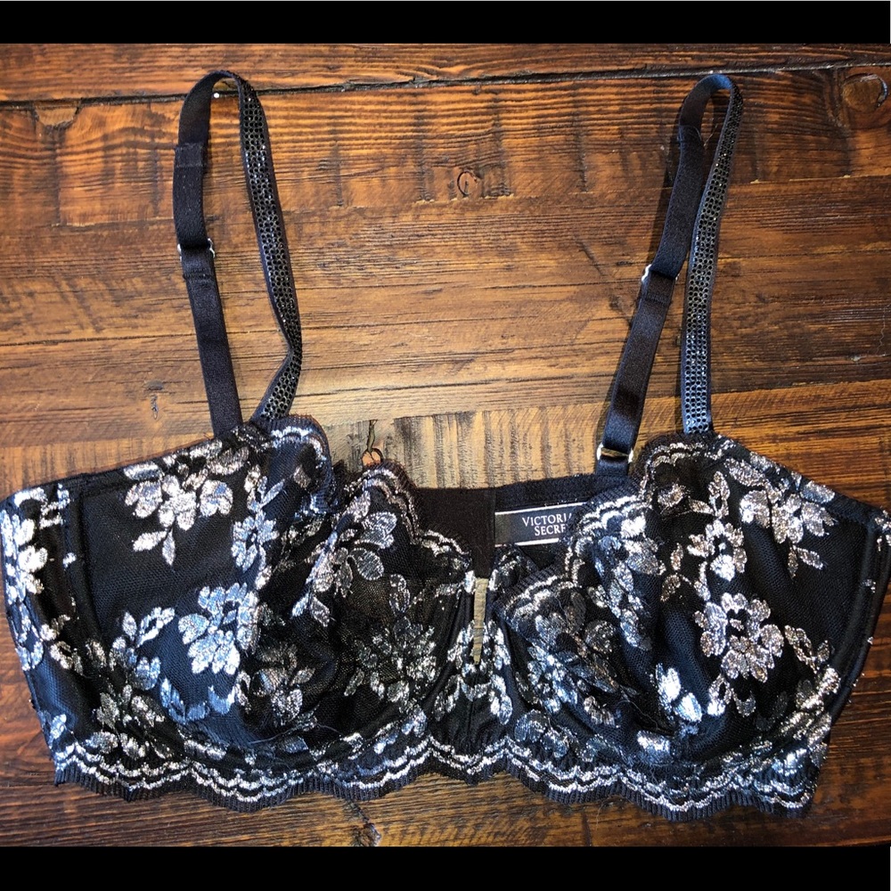 NWOT Victoria’s Secret wicked unlined lace 36D
